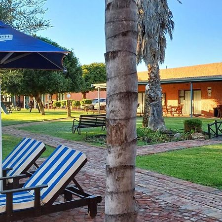 Culdesac Guesthouse Oudtshoorn Ngoại thất bức ảnh