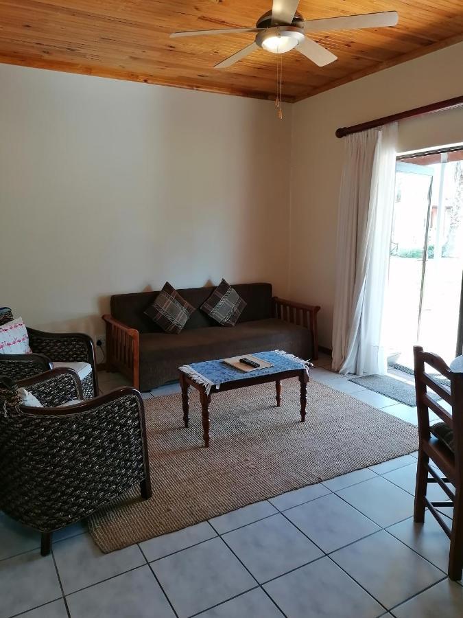 Culdesac Guesthouse Oudtshoorn Ngoại thất bức ảnh