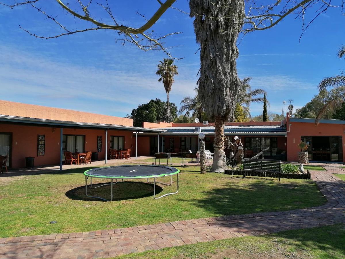 Culdesac Guesthouse Oudtshoorn Ngoại thất bức ảnh