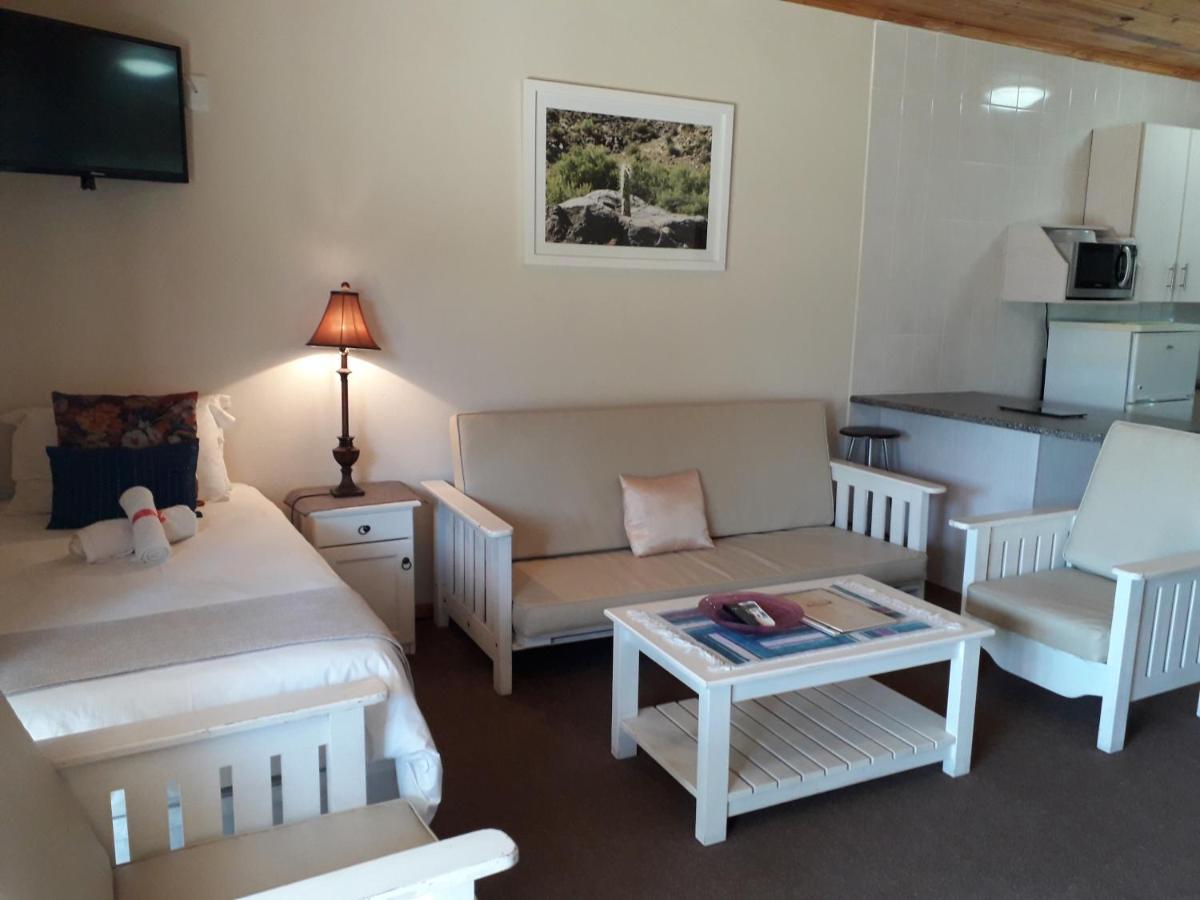 Culdesac Guesthouse Oudtshoorn Ngoại thất bức ảnh