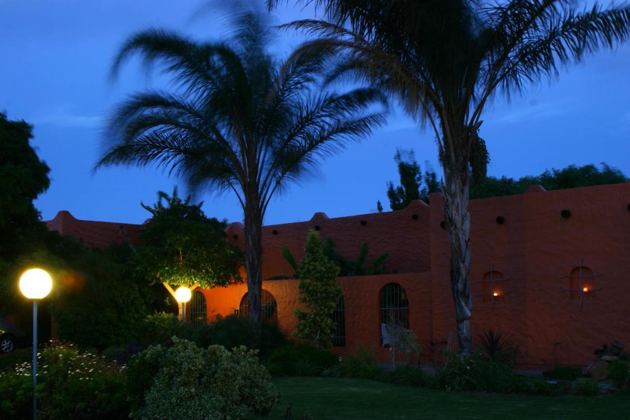 Culdesac Guesthouse Oudtshoorn Ngoại thất bức ảnh